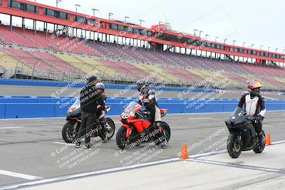 media/Oct-15-2022-Fastrack Riders (Sat) [[9a18b22502]]/Level2/Grid Shots/